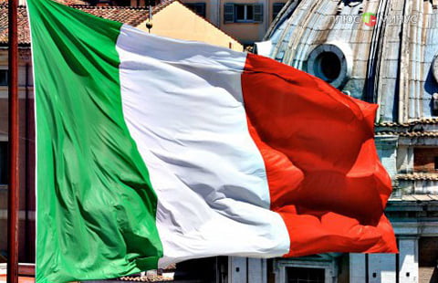 Италия намерена спасти слабые банки