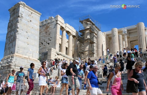 Поток российских туристов в Грецию увеличился в 6 раз