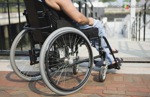 Сбербанк намерен обслуживать инвалидов на дому