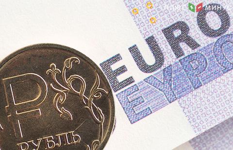 Евро обновил годовой минимум и уже дешевле 64 рублей