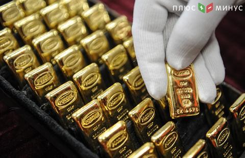 Золото может упасть до 1080 долларов за унцию