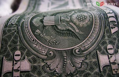 Доллар США начал неделю падением Доллар США начал неделю падением