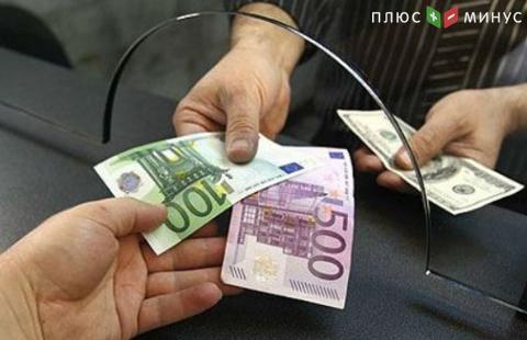 Доллар дешевеет к евро и иене после публикации протокола ФРС Доллар дешевеет к евро и иене после публикации протокола ФРС