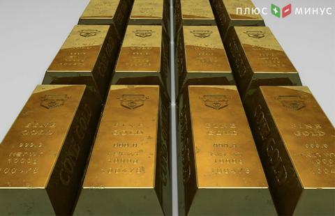 Цена золота пытается вырасти