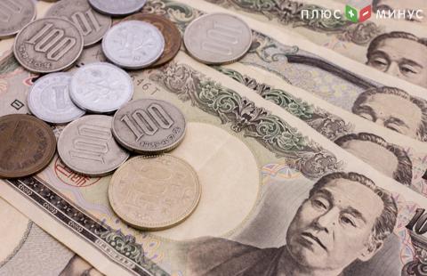 Курс иены падает на комментариях главы ЦБ Японии