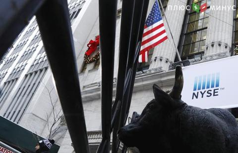 Рынок акций США и доллар упали в четверг из-за споров о налоговой реформе