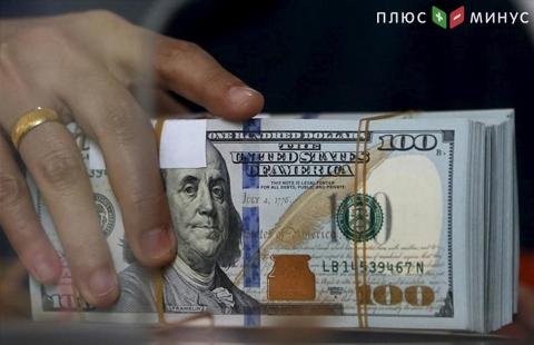 Доллар стабилен к евро после укрепления накануне Доллар стабилен к евро после укрепления накануне