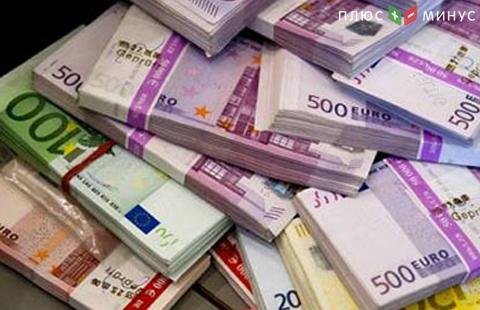 Евро слегка дорожает в паре с долларом