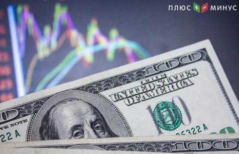 Доллар демонстрирует слабые изменения в ходе торгов в среду