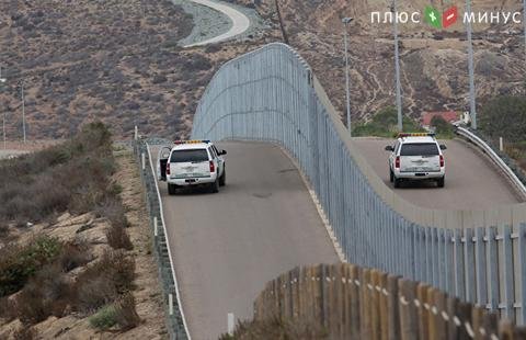 Палата представителей США не утвердила финансирование стены на границе с Мексикой