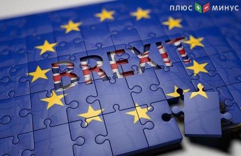 Курс доллара снижается, фунт дорожает в ожидании голосования по Brexit