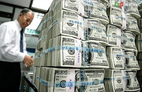 Курс доллара, в ожидании данных о ВВП США, бьет двухлетние рекорды по росту