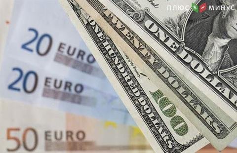 Доллар стабилен в паре с евро, иена дешевеет