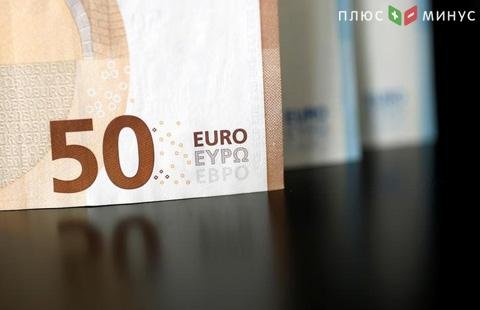 Доллар США стабилен к евро и иене Доллар США стабилен к евро и иене