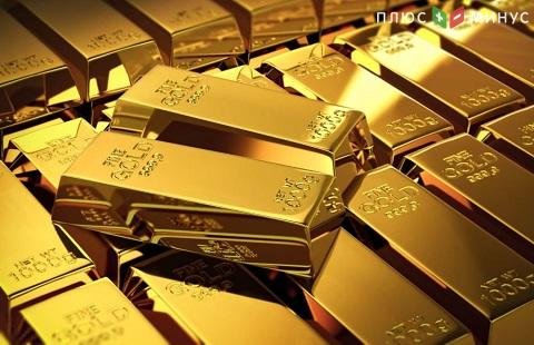 Цена на золото на азиатской бирже падает Цена на золото на азиатской бирже падает