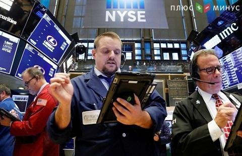 Американские фондовые индексы снизились