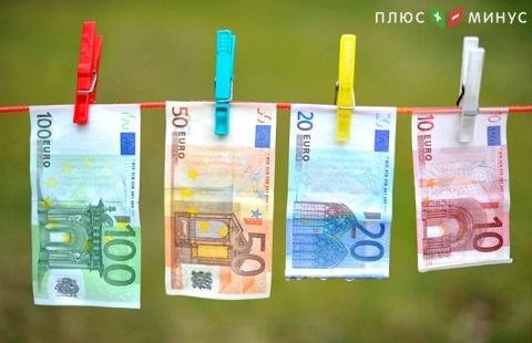 Евро упал до отметки трехлетнего минимума