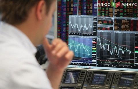 За минуту торгов индексы Мосбиржи и РСТ выросли на 0,3%