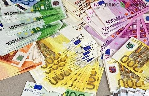 От евро ожидают дальнейшего снижения