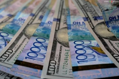 Курс тенге к доллару незначительно снизился Курс тенге к доллару незначительно снизился