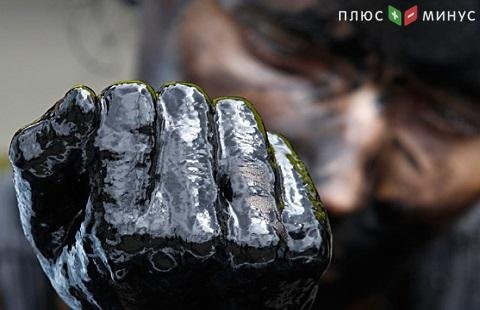 Нефть марок Brent и WTI падает в цене Нефть марок Brent и WTI падает в цене