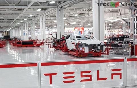 Tesla приостанавливает работу американских заводов Tesla приостанавливает работу американских заводов