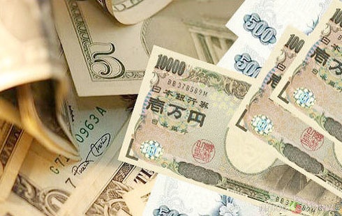 Доллар подешевел к иене на статистике из США