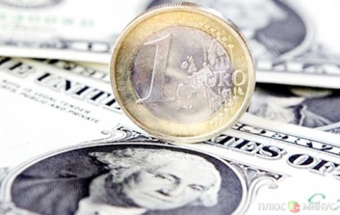 Доллар подорожал к евро на фоне опасений за Грецию