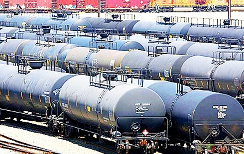 Нефть подорожала на фоне статданных из Китая и США Нефть подорожала на фоне статданных из Китая и США