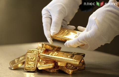 В Азии фьючерсы на золото выросли в цене 18 сентября