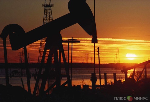 Нефть упала до минимума 2011 года