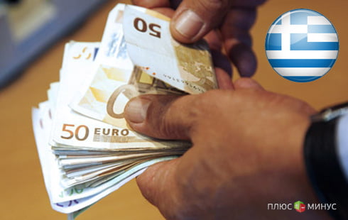 Власти Греции выбирают между деньгами и доверием граждан