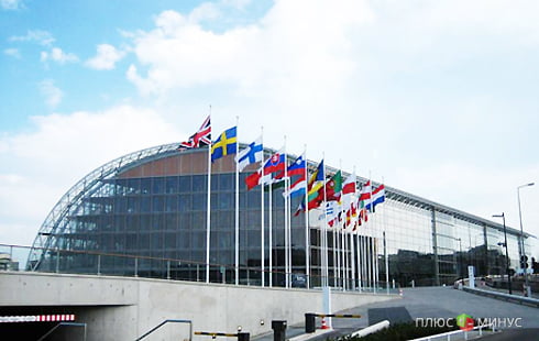 Fitch дало еще один шанс Европейскому инвестиционному банку Fitch дало еще один шанс Европейскому инвестиционному банку