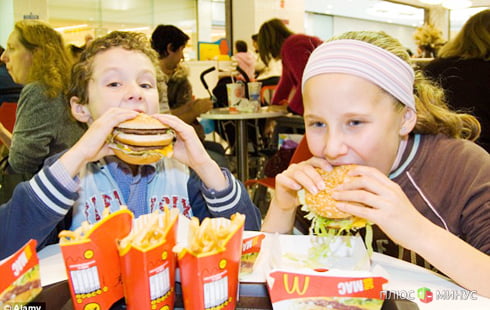 Антикризисный McDonald's — два бургера по цене одного