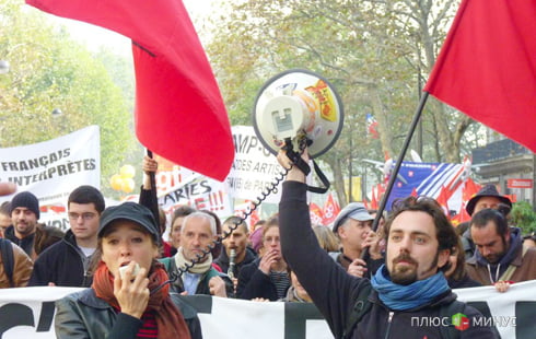 Олланд ранил французских бизнесменов прямо в сердце 