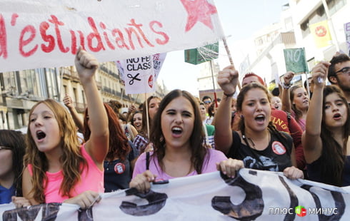 Испанцы готовы воевать с правительством за образование