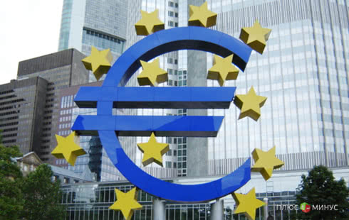 Европейский центробанк стал главным контролером банков еврозоны