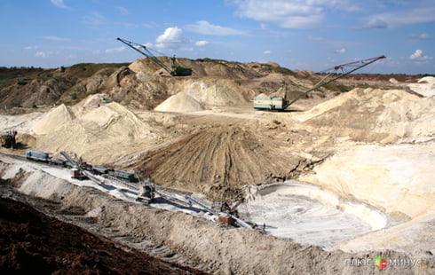 Нелегалы разошлись не на шутку