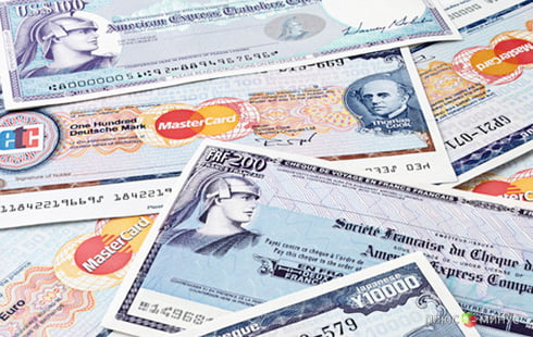 Сбербанк отказался работать с чеками American Express Сбербанк отказался работать с чеками American Express