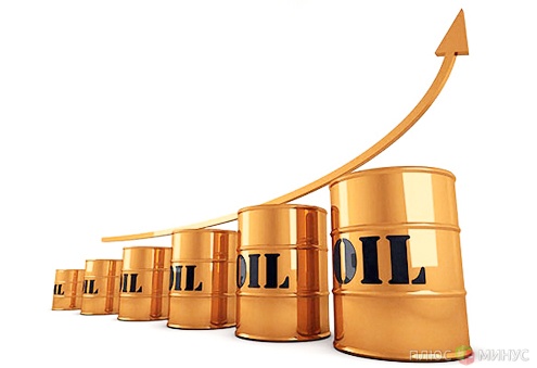 Нефть растет на ожиданиях смягчения денежной политики ФРС США