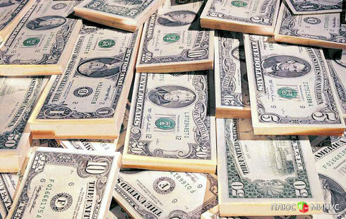 Доллар вступает в борьбу перед окончанием месяца