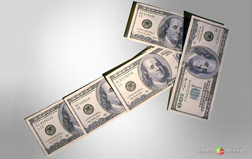 Доллар растет по отношению к большинству мировых валют