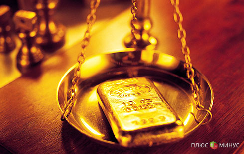 За год золото потеряло в цене 28%