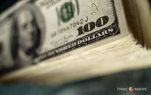 Доллар закрывает неделю крупнейшим недельным приростом за последние два месяца