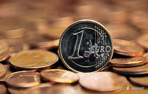 Евро торговался в области трехмесячного минимума