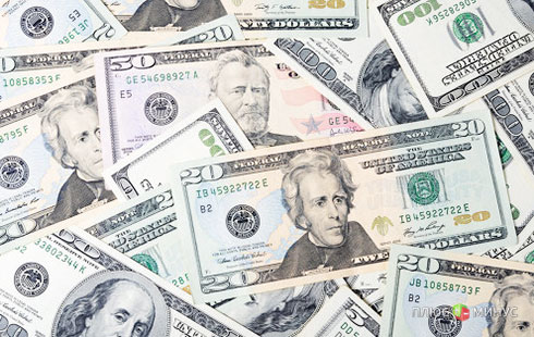 Обзор азиатской сессии: курс доллара по отношению к основным валютам остается высоким