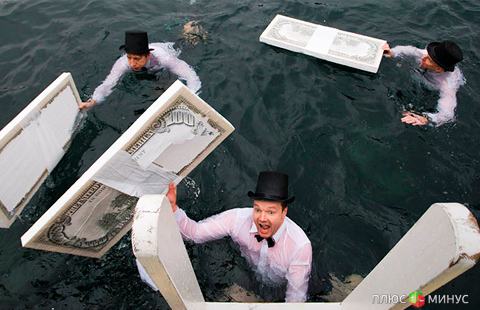 Россия VS Запад: Кто «утонет» в санкциях?