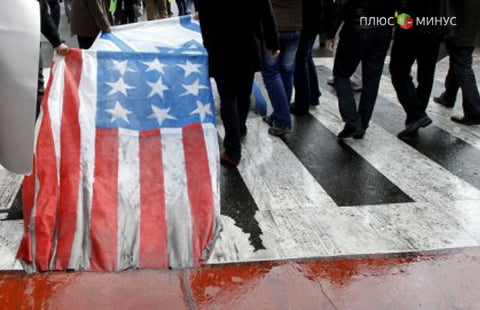 Американцы теряют уверенность в экономике своей страны