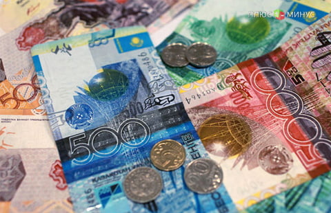 Казахстан отпустил тенге в свободное плавание