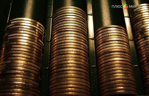 ЦБ закрыл для Сбербанка и ВТБ доступ к валютным средствам